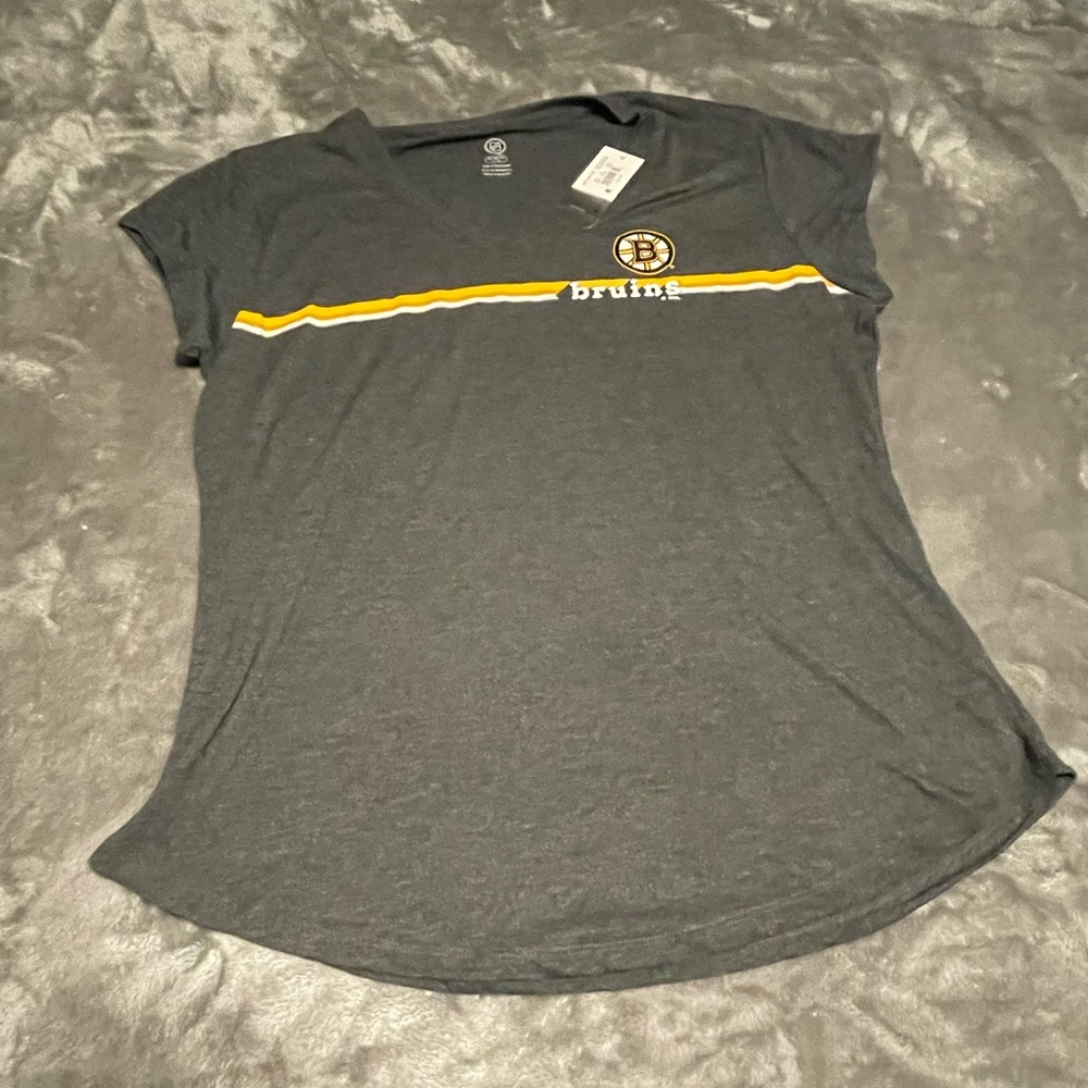 Boston Bruins V-Neck Tee, XL